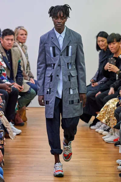 Look 27